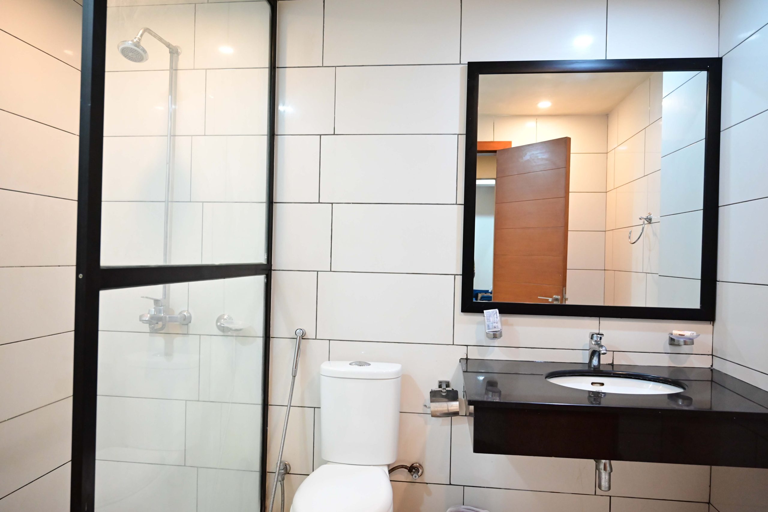 Best hotels in Islamabad | Hotel rooms in Rawalpindi and Islamabad | apartments in Islamabad | apartments in Rawalpindi | apartments on rent in Rawalpindi | apartments in Islamabad | bahria town apartments | Bahria town hotel rooms | rooms on rent | Islamabad Hotels | Raamda Hotel | Serina Hotel | Marriott Hotel | booking.com | Airbnb in Islamabad | Islamabad Bahria town air bnb | Luxurious Landing |Rawalpindi Hotel Rooms
