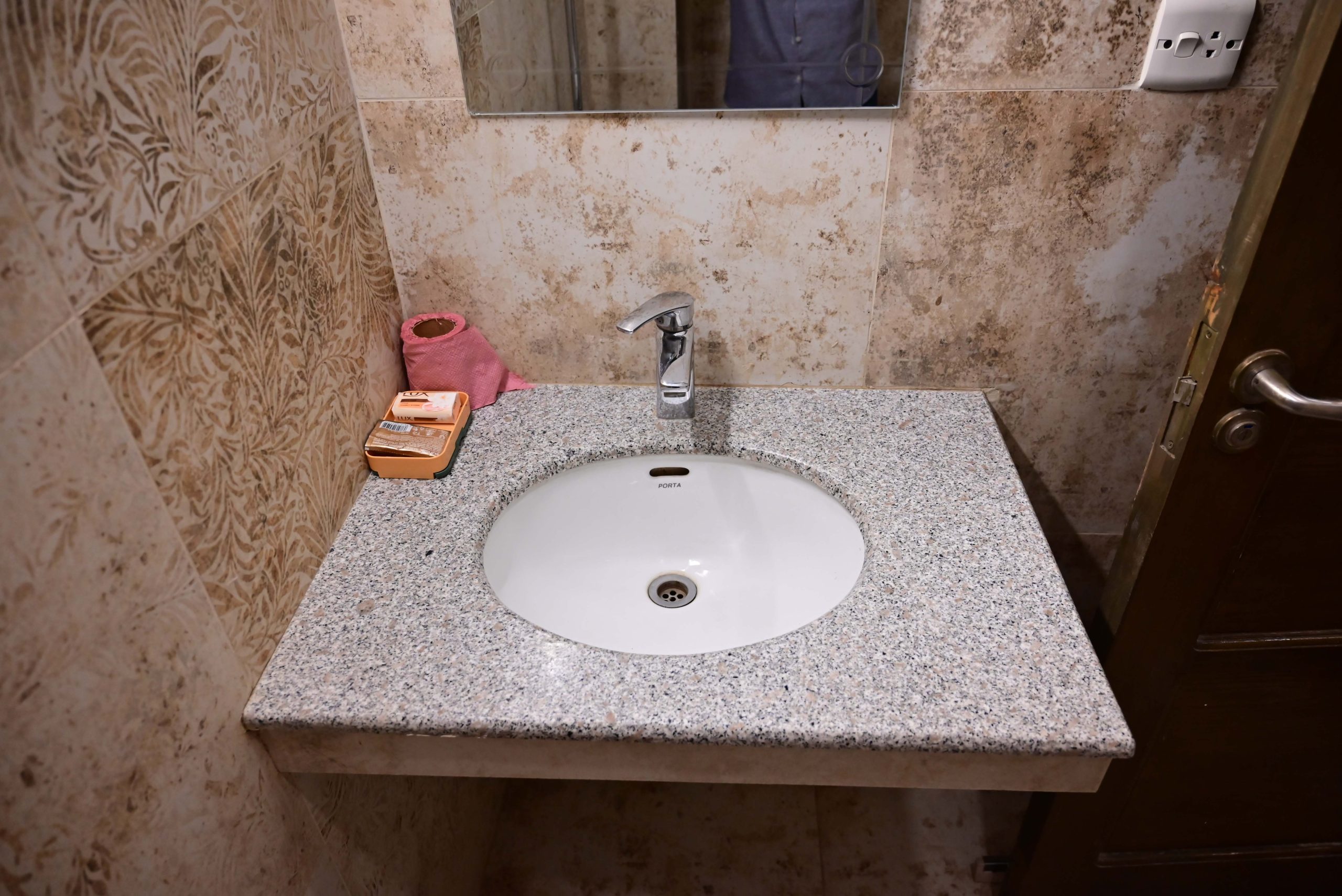 Best hotels in Islamabad | Hotel rooms in Rawalpindi and Islamabad | apartments in Islamabad | apartments in Rawalpindi | apartments on rent in Rawalpindi | apartments in Islamabad | bahria town apartments | Bahria town hotel rooms | rooms on rent | Islamabad Hotels | Raamda Hotel | Serina Hotel | Marriott Hotel | booking.com | Airbnb in Islamabad | Islamabad Bahria town air bnb | Luxurious Landing |Rawalpindi Hotel Rooms